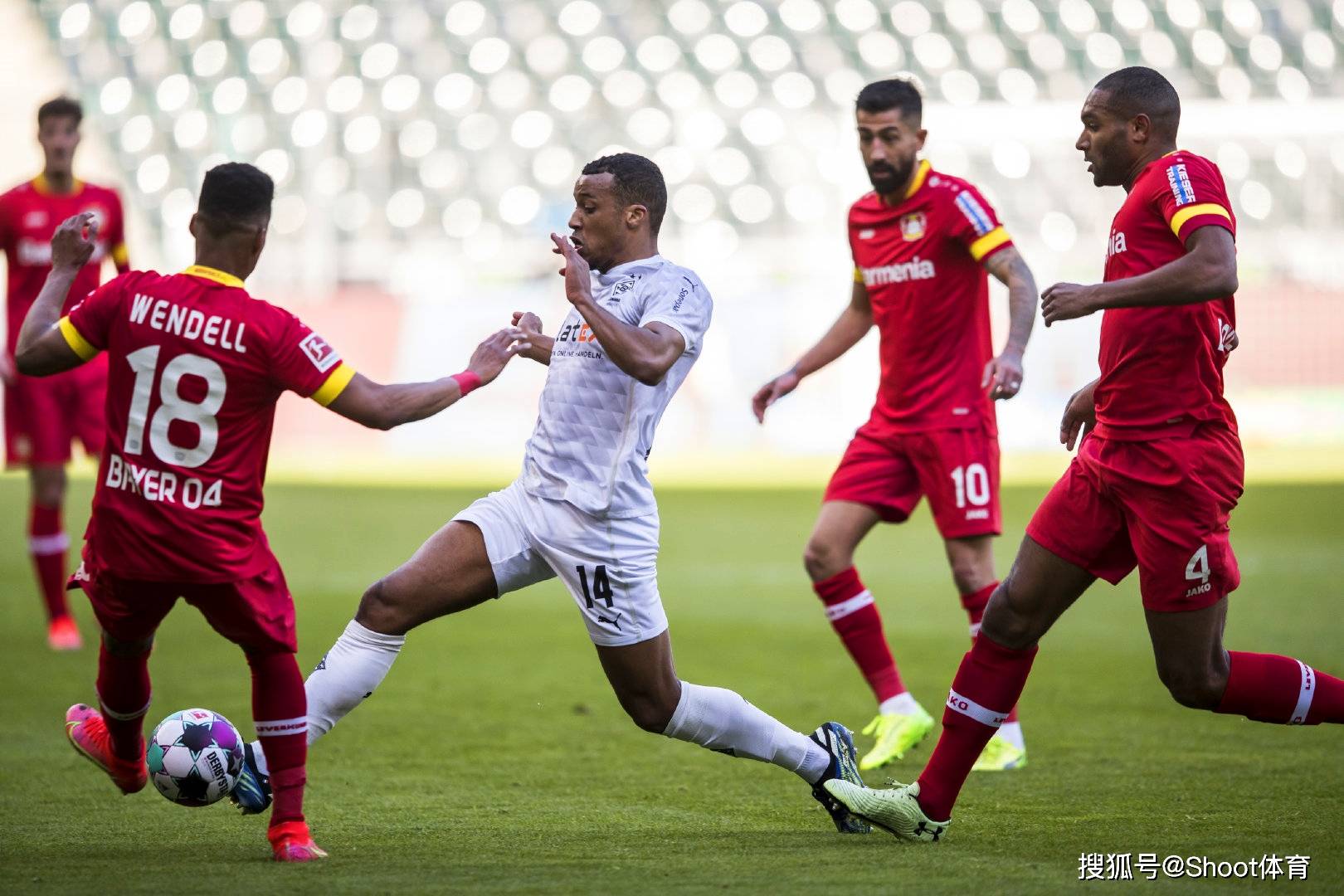 球队士气低迷，拼尽全力求振作反弹的简单介绍