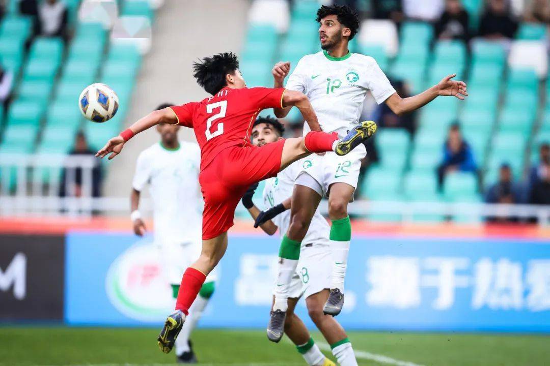 关于济南高新表现强劲，向中超前八发起冲击的信息