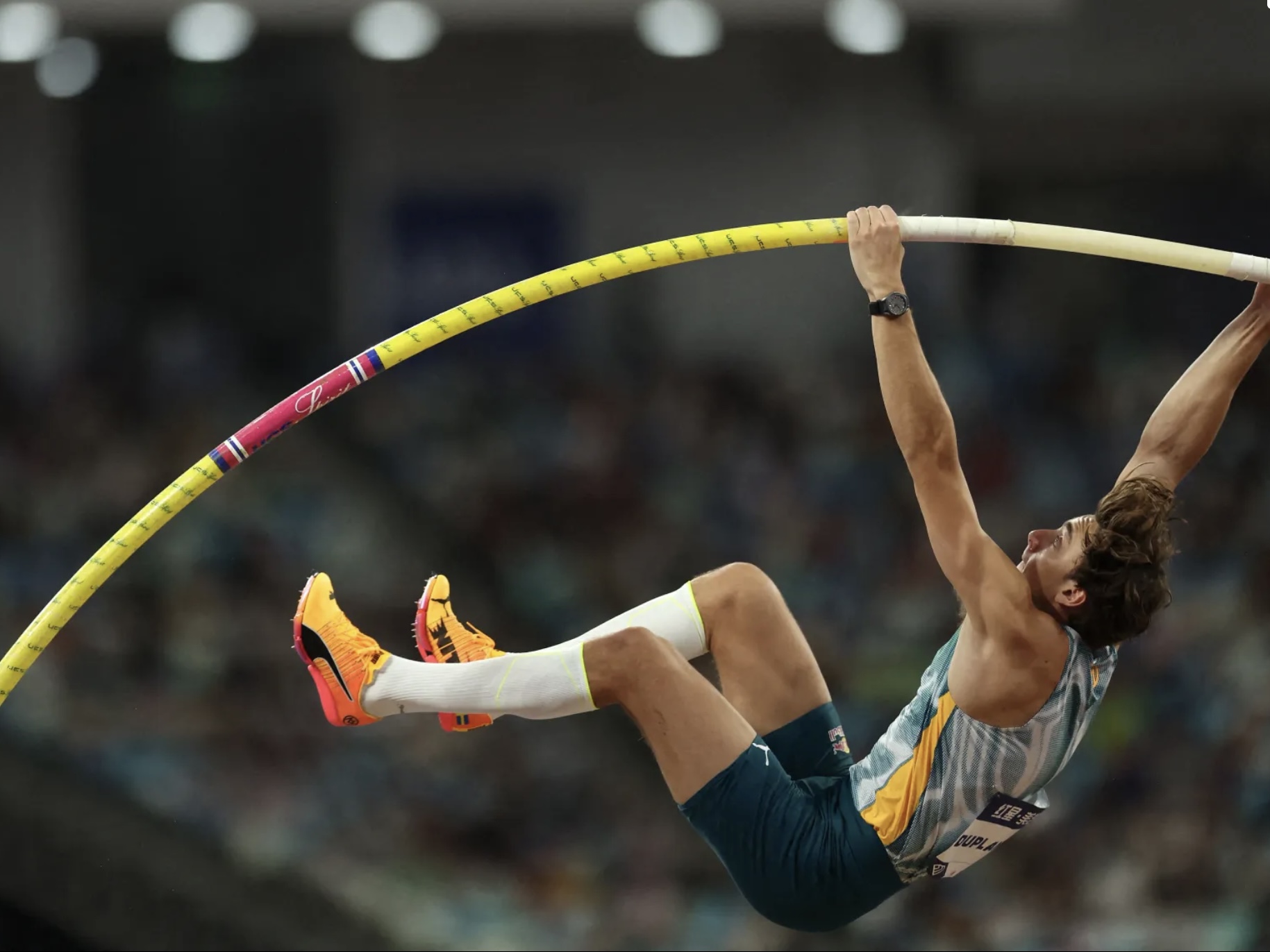 哥伦比亚撑杆跳高手轻松过关,斩获好成绩的简单介绍 哥伦比亚撑杆跳高手轻松过关,斩获好成绩的简单介绍