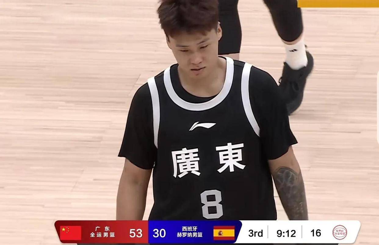 广东男篮再度击败对手，豪取六连胜