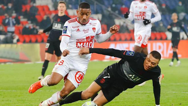 斯特拉斯堡客场失利，沉重打击的简单介绍