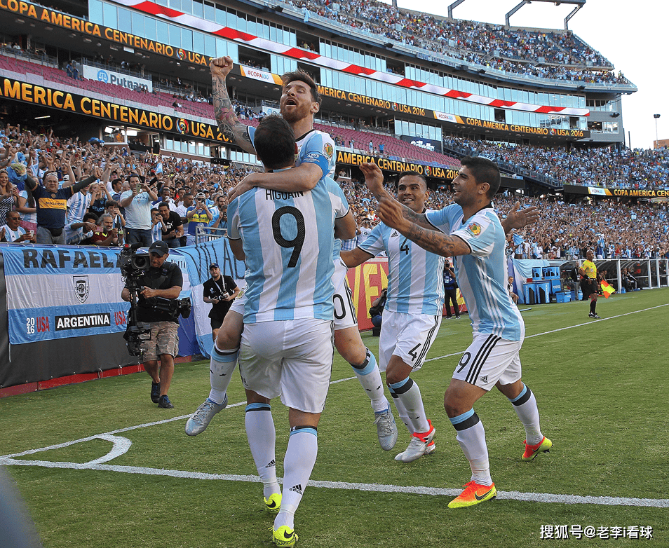 英格兰队以一球优势战胜阿根廷晋级四强