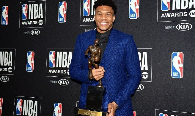 雄鹿队员发表感言感谢球迷一直以来的支持