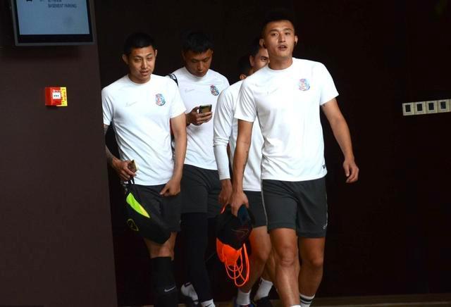 申花惊险战平黄海，保住前四位置的简单介绍