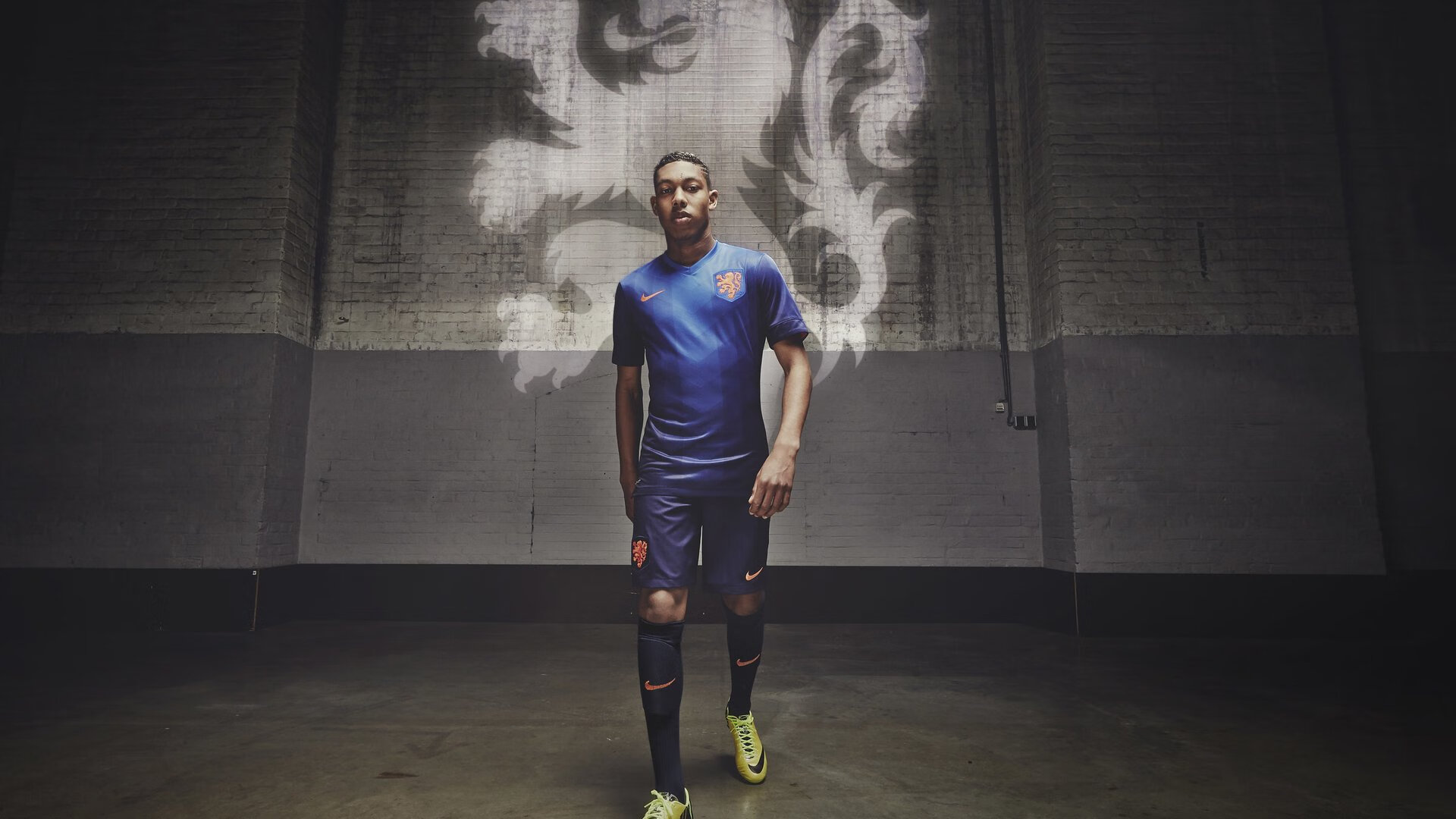 绿茵烽火映京城,当西甲德比激情碰撞北京雄鹿的荣耀之夜