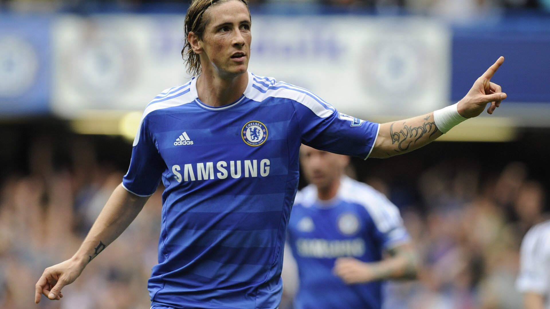 埃及对阵卡塔尔,马丁内利一锤定音,成为全场唯一焦点