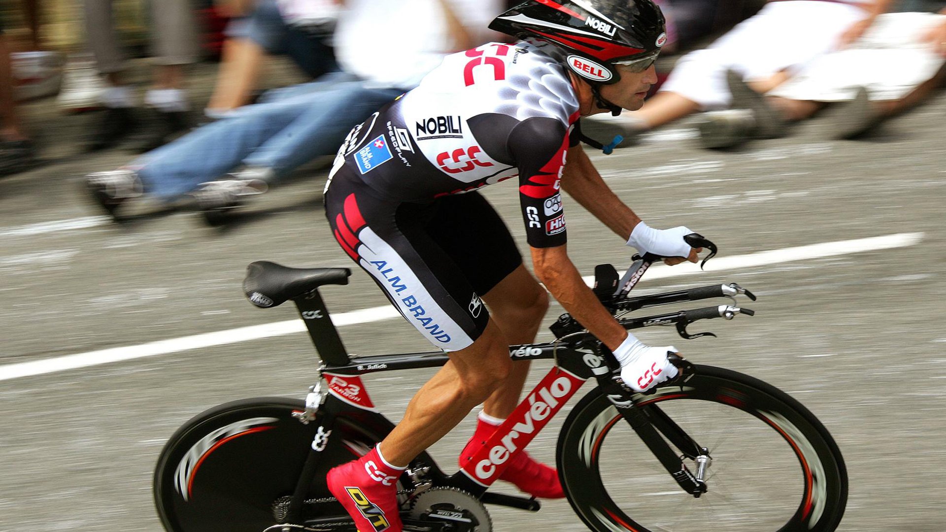 绝境中的唯一性，当英格兰强行终结马里，哈弗茨在重压下完成爆发